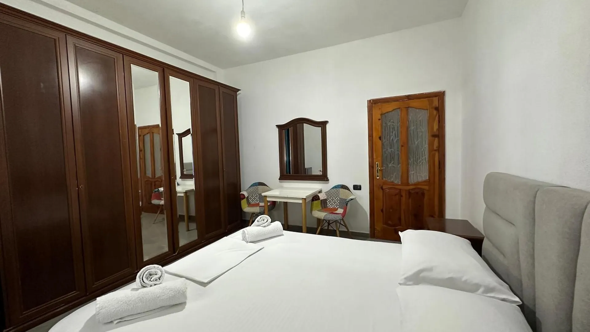 Homestay Vila Sosana Qeparo